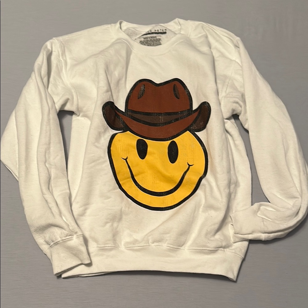 White Sweatshirt with Smiley Face and Cowboy Hat